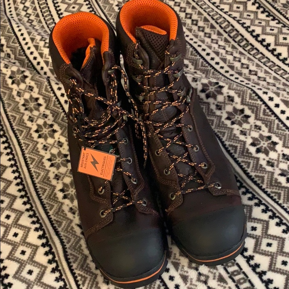 Men’s work boots